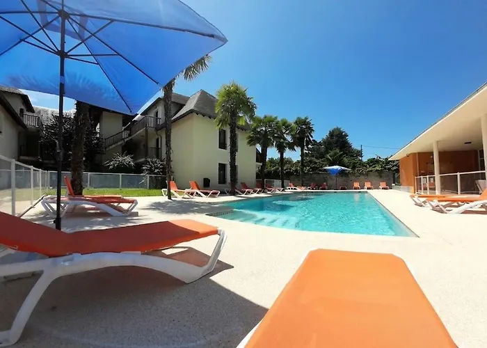 De La Marmotte Cendree, Dans De Tourisme 3 Etoiles