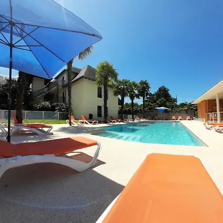 De La Marmotte Cendree, Dans De Tourisme 3 Etoiles